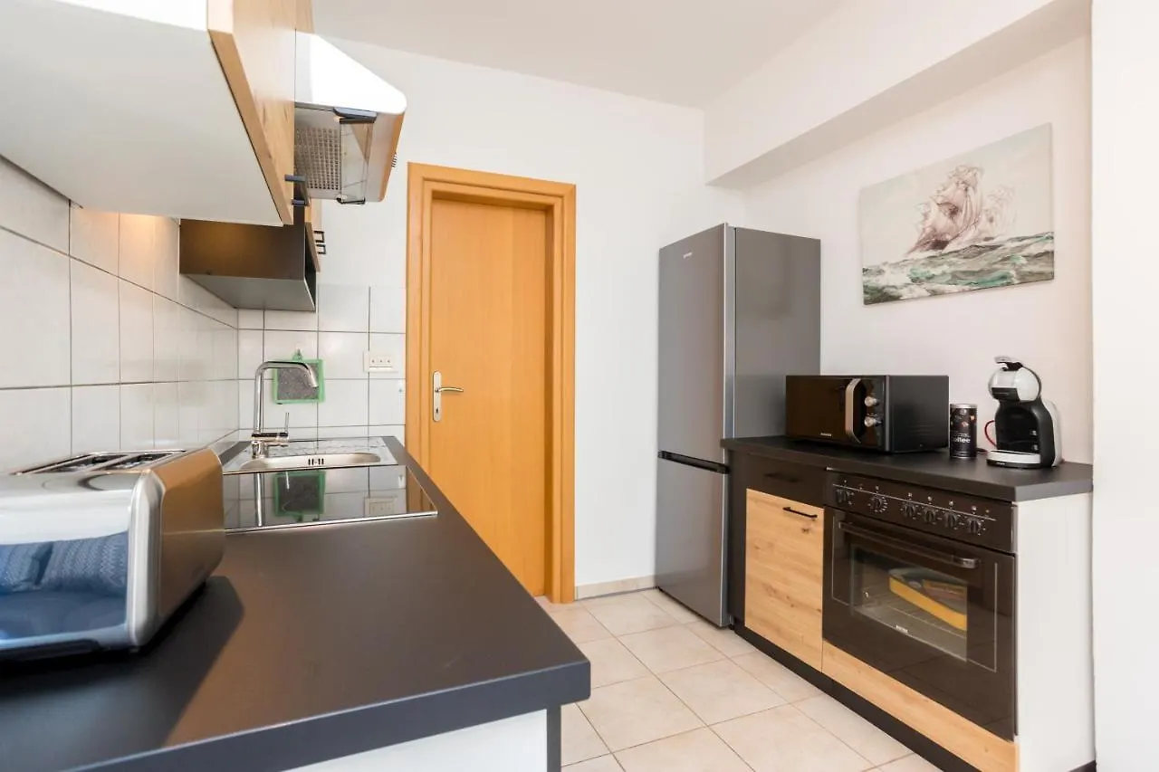Apartments Sara Milohnici